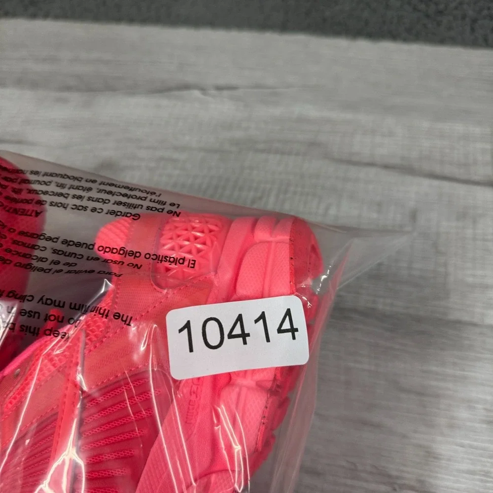 Nike Air Zoom Vomero 5 Shoes Men US9 Hot Punch Pink Athletic Sneakers HF5493-600 - Picture 11 of 11